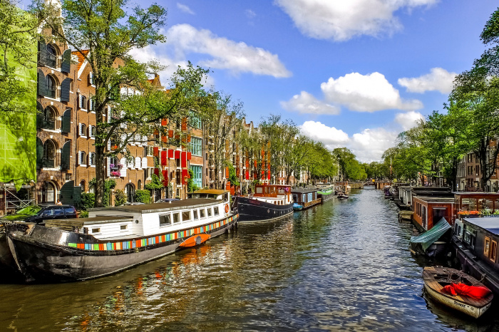 SUR LES RIVES D'AMSTERDAM - 955