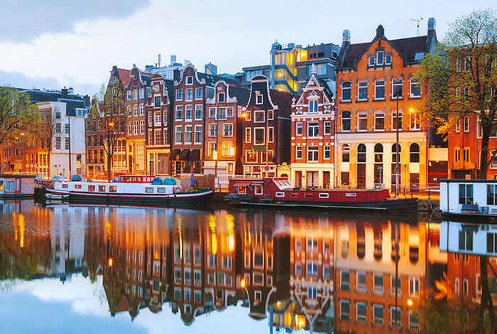 SUR LES RIVES D'AMSTERDAM
